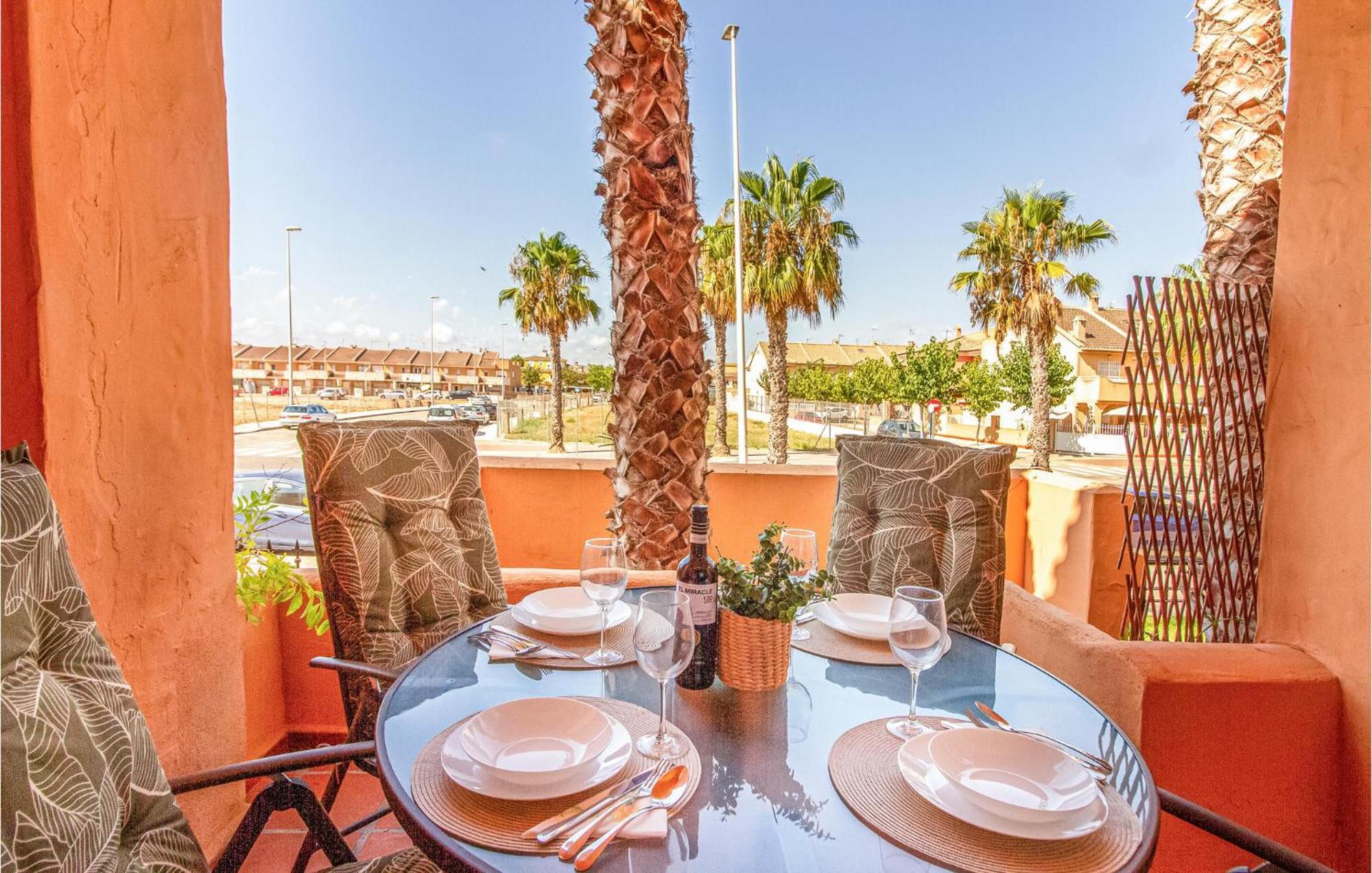 Amazing Apartment In Los Alcazares With Kitchen Екстер'єр фото